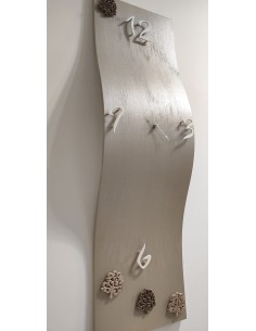 Orologio da parete a onda 30x100 cm in legno tortora con inserti in ceramica | Brindicci -BRINDICCI 2