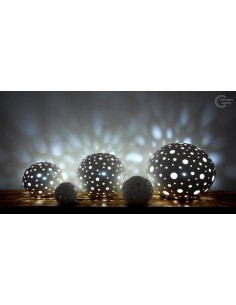 Lampada sfera Bollicine in ceramica bianca traforata, Ø 16 cm, E14 | Calcaterra Ceramica -CALCATERRA CERAMICA