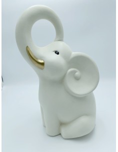 Statua Elefante portafortuna in ceramica avorio opaca con zanne oro, 32 cm | Petite Fantasie -PETITE FANTASIE