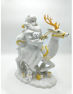 Statua natalizia Babbo Natale su cervo in ceramica bianca e oro, H 30 cm | Evviva -Evviva