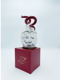 Uovo di Pasqua contenitore portafortuna con corno a spirale rosso in ceramica, H 22 cm | A Ciort -A CIORT