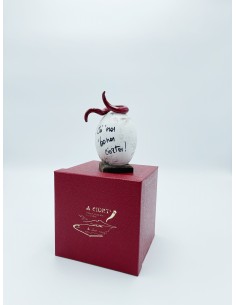 Uovo di Pasqua portafortuna con scritta e corno rosso ritorto in ceramica dipinta a mano, H 10 cm | A Ciort -A CIORT