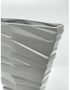Vaso in ceramica tortora opaco dal design essenziale, H 36 cm | Pinto Home -PINTO HOME 2