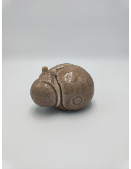 Statua Coccinella portafortuna in ceramica craquelé rosa e tortora, 13 cm | Petite Fantasie -PETITE FANTASIE