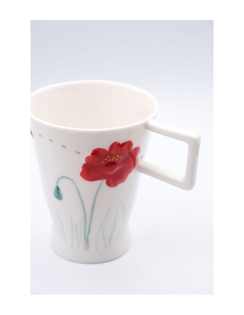 Tazza mug Seasons Maggio in porcellana decorata giallo, verde e rosso | L'Abitare -L'ABITARE