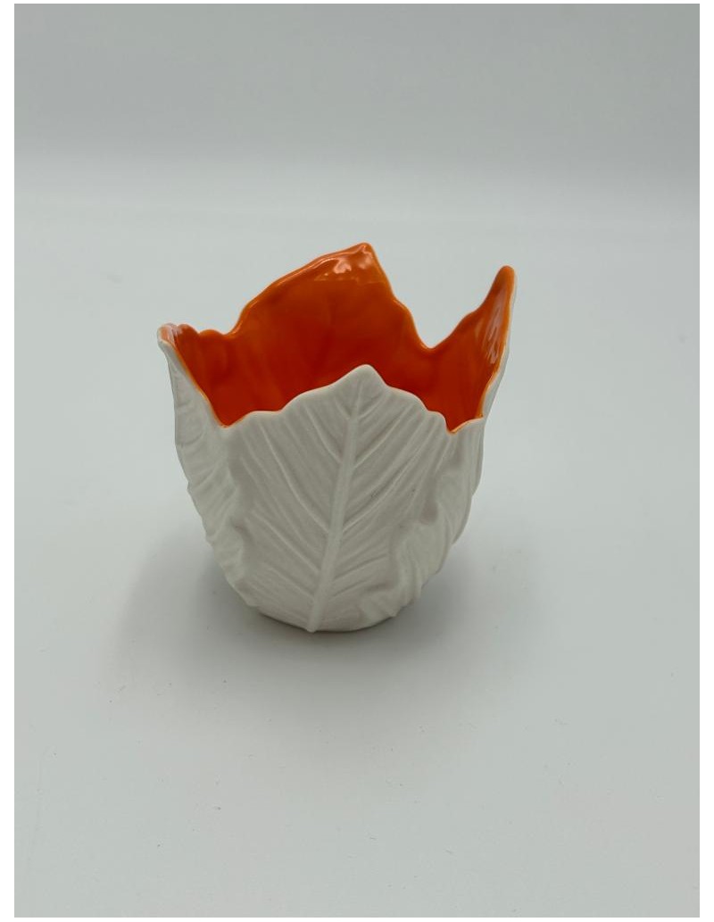 Portacandele Foglia in ceramica bianca con interno arancio, Ø 9 x H 8 cm | L'Abitare -L'ABITARE