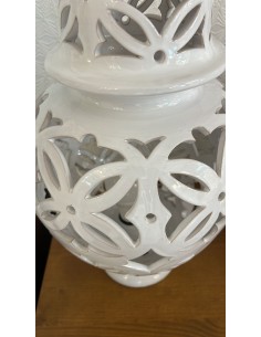 Lampada Poutiche in ceramica bianca traforata stile arabo, H 28 cm, E27 | Maioliche d'Autore -MAIOLICHE D'AUTORE 2