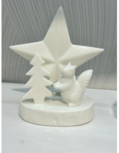 Statuina natalizia con alberello e scoiattolo in ceramica bianca | Ego -EGO