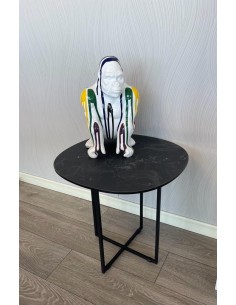 Tavolino sagomato Ginni 90x50 cm metallo nero, piano vetro effetto marmo bianco | Ondaluce -ONDALUCE