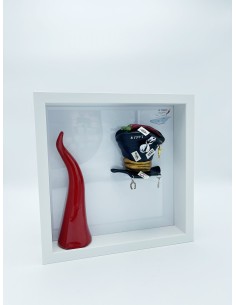 Quadro cornice portafortuna con cappello, carte napoletane e corno rosso | A Ciort -A CIORT