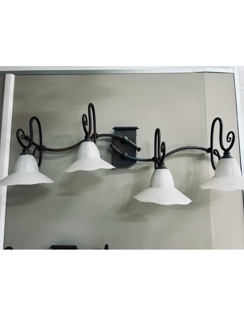 Applique rustica Country 4 luci 90 cm in ferro ruggine e verde rame, vetri bianchi | Falb -FALB