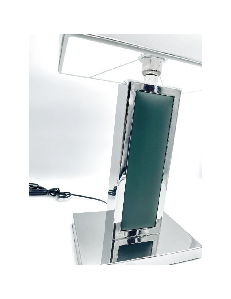 Lampada da tavolo Skin in pelle verde con finiture cromo e paralume bianco, E27 | Cresia -CRESIA