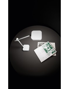 Lampada da tavolo LED architetto bianca con touch dimmer, CCT e porta USB, 8 W | Perenz -PERENZ