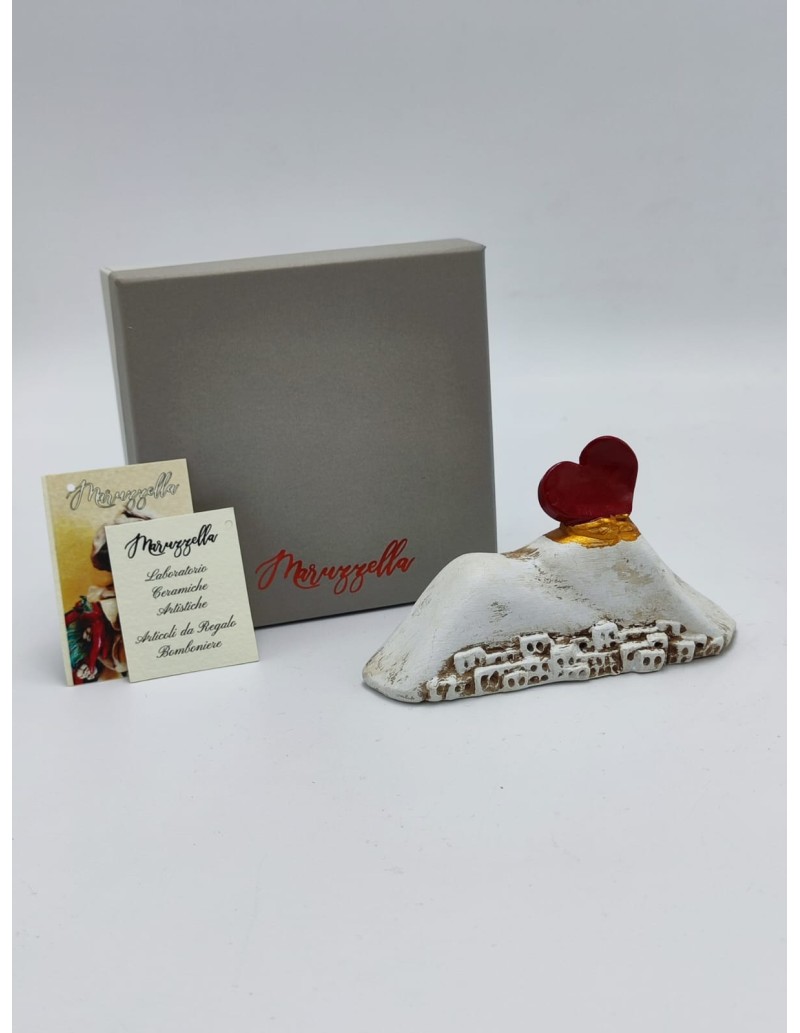 Statua Vesuvio da appoggio con cuore rosso fatta a mano | Maruzzella Ceramiche -MARUZZELLA CERAMICHE