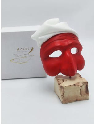 Maschera di Pulcinella rosso su base beige con cappello in tessuto, con scatola | A Ciort -A CIORT