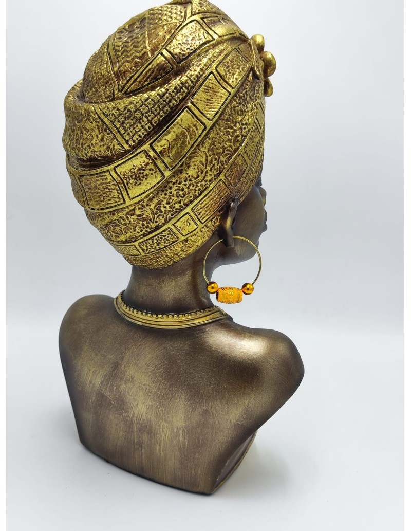 Scultura etnica Mumbasa, regina Masai con turbante oro in resina, H 39,5 cm | Mauro Ferretti -MAURO FERRETTI
