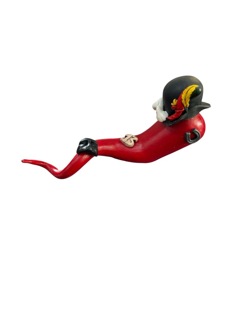 Corno rosso da appoggio con cappello e decori portafortuna in ceramica dipinta a mano, L 24 cm | A Ciort -A CIORT