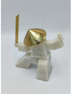 Statua Samurai Oda in resina effetto quarzo bianco e oro | Mauro Ferretti -MAURO FERRETTI