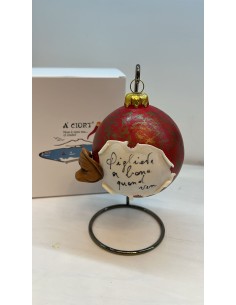 Palla di Natale rossa con Pulcinella in ceramica con arco da appoggio | A Ciort -A CIORT