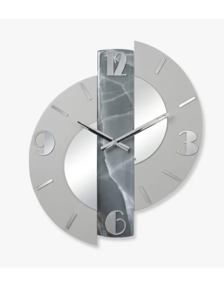 Orologio da parete Spike 50x58 cm in legno laccato grigio, numeri a specchio | Artidea -ARTIDEA