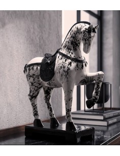 Scultura cavallo Okinawa Equine in poliresina bianca e nera, H 34 cm | Mauro Ferretti